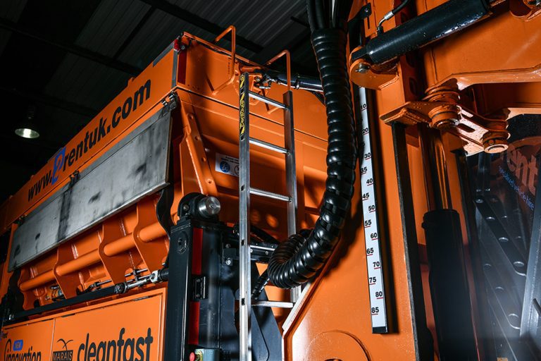 The Marais Cleanfast Hire | 2 Rent